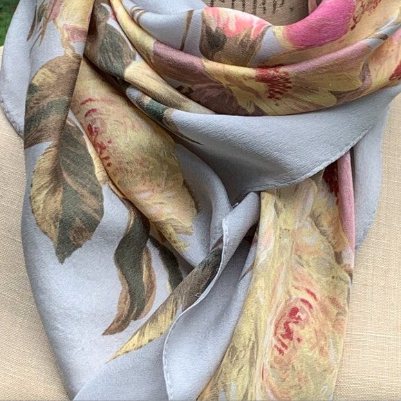 Ellen Tracy Accessories - Ellen Tracy 100% Silk Scarf